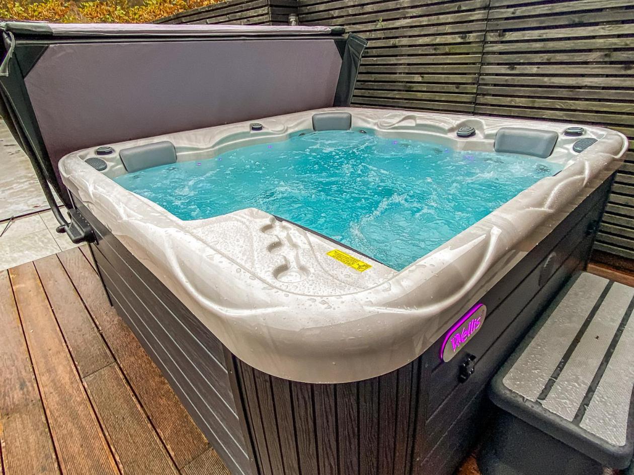 Chez Sabine Et Eric Maison Pour 6 Personnes Avec Piscine Chauffee Andenne Экстерьер фото